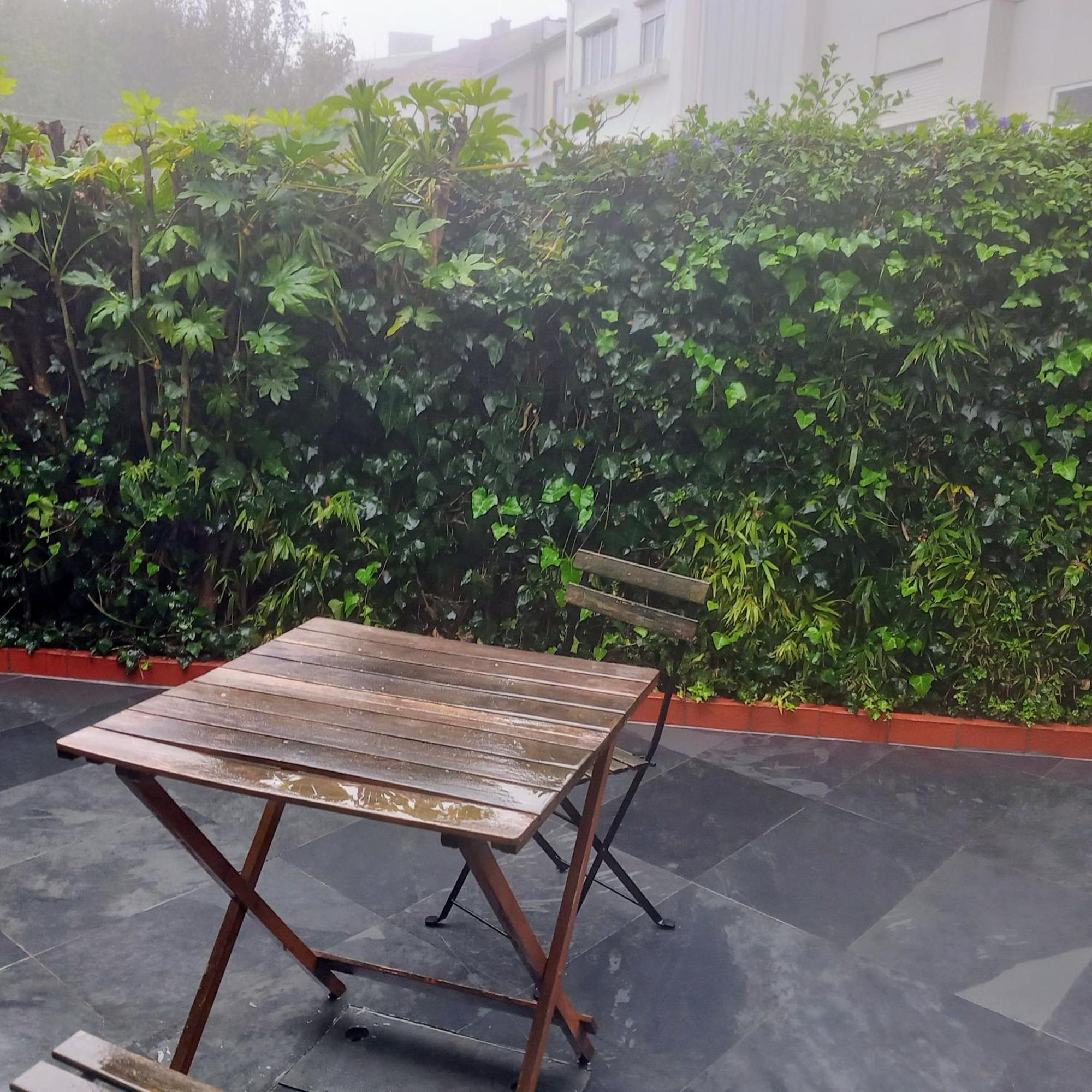 Apartment With Private Garden Порту Экстерьер фото
