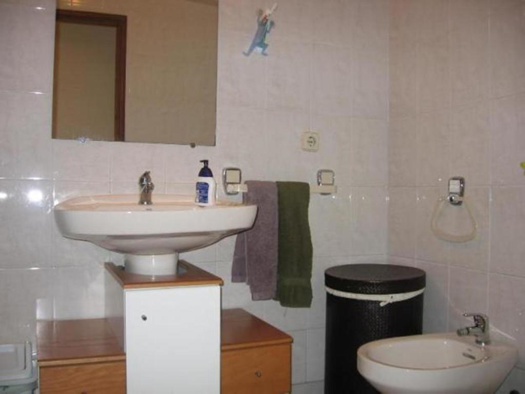 Apartment With Private Garden Порту Номер фото