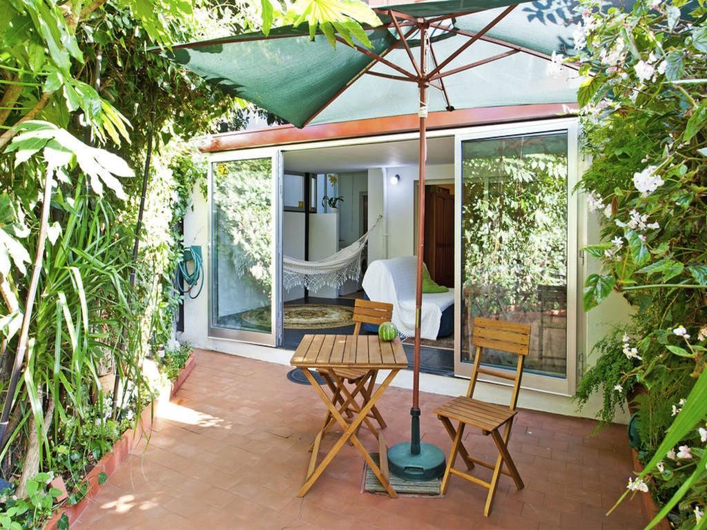 Apartment With Private Garden Порту Экстерьер фото