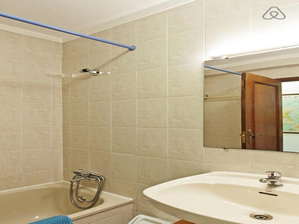 Apartment With Private Garden Порту Экстерьер фото